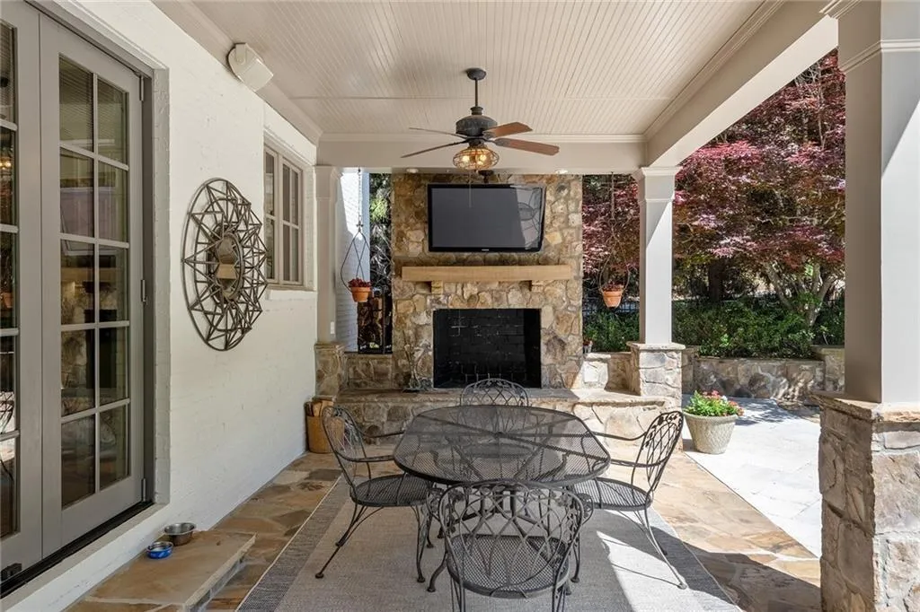 4737 Dudley Lane, Sandy Springs, Georgia 30327, 6 Bedrooms Bedrooms, ,5 BathroomsBathrooms,Residential,Sold,4737 Dudley Lane,7198037