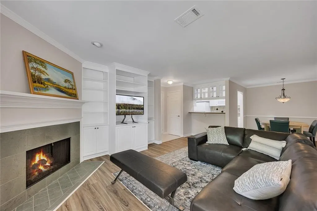 110 Barrington Hills Drive Unit 110, Atlanta, Georgia 30350, 2 Bedrooms Bedrooms, ,2 BathroomsBathrooms,Residential,Sold,110 Barrington Hills Drive Unit 110,7561758