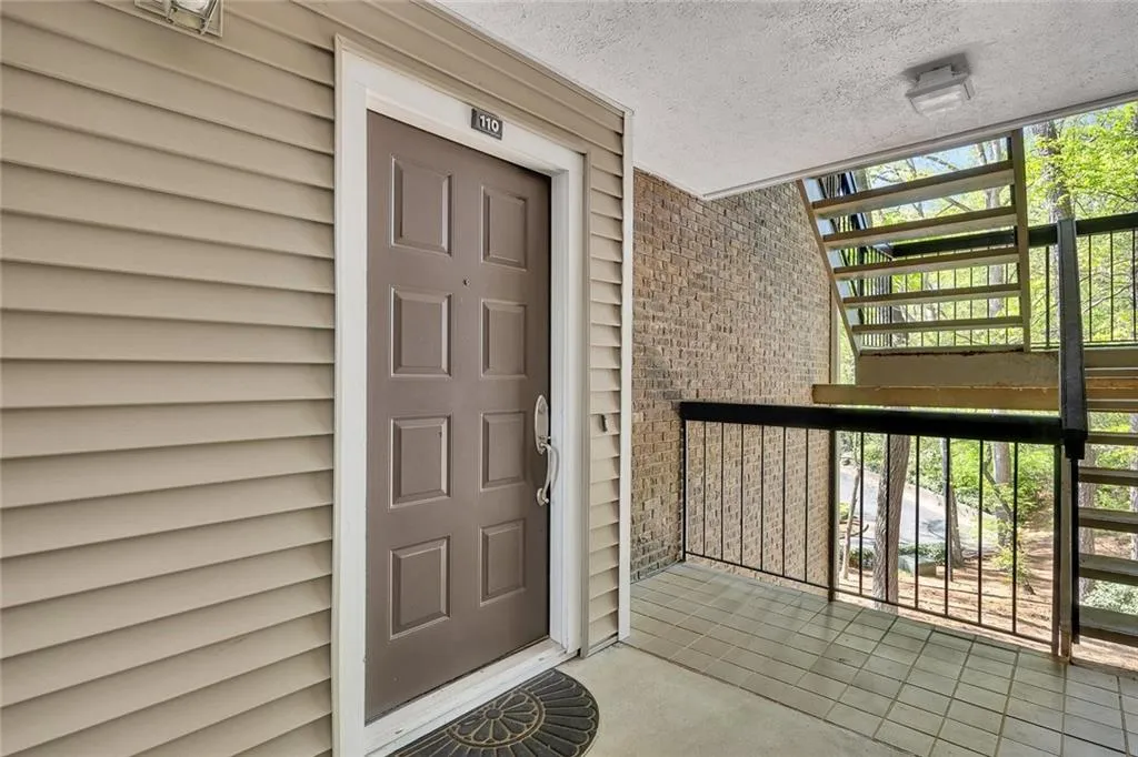 110 Barrington Hills Drive Unit 110, Atlanta, Georgia 30350, 2 Bedrooms Bedrooms, ,2 BathroomsBathrooms,Residential,Sold,110 Barrington Hills Drive Unit 110,7561758