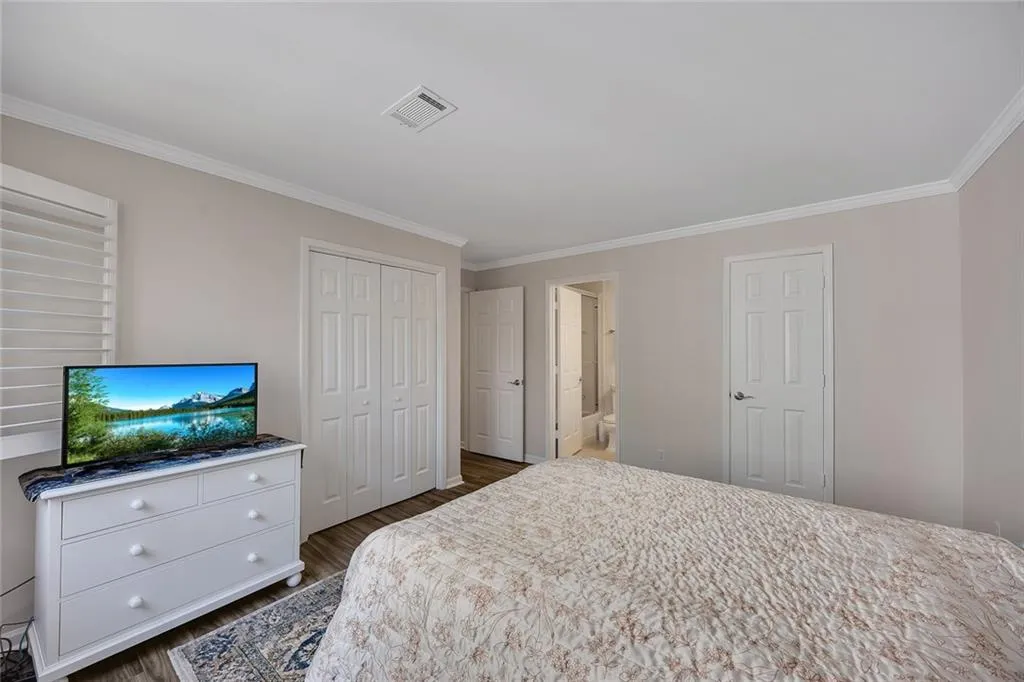 110 Barrington Hills Drive Unit 110, Atlanta, Georgia 30350, 2 Bedrooms Bedrooms, ,2 BathroomsBathrooms,Residential,Sold,110 Barrington Hills Drive Unit 110,7561758