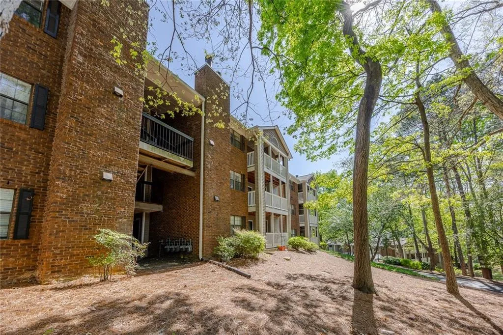 110 Barrington Hills Drive Unit 110, Atlanta, Georgia 30350, 2 Bedrooms Bedrooms, ,2 BathroomsBathrooms,Residential,Sold,110 Barrington Hills Drive Unit 110,7561758