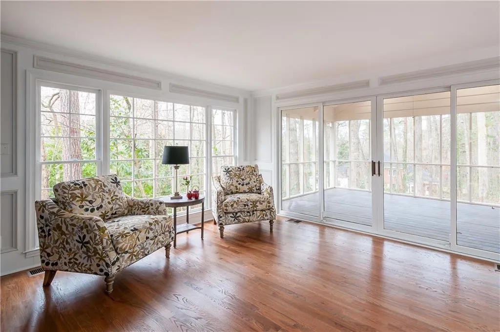 230 Skyridge Drive, Atlanta, Georgia 30350, 5 Bedrooms Bedrooms, ,3 BathroomsBathrooms,Residential,Sold,230 Skyridge Drive,5742618