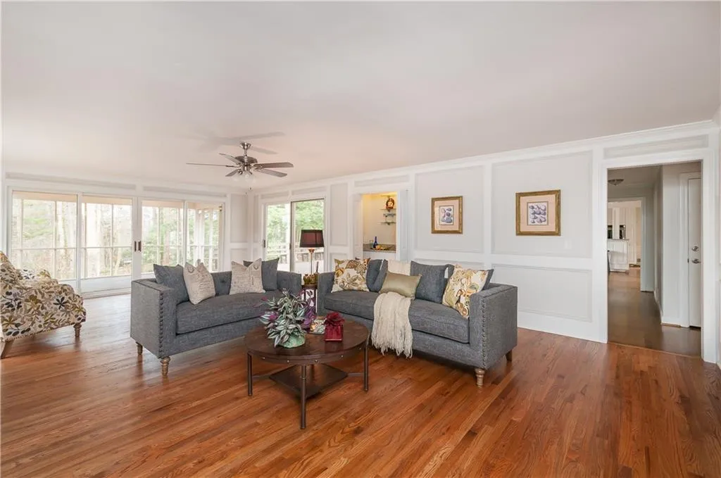 230 Skyridge Drive, Atlanta, Georgia 30350, 5 Bedrooms Bedrooms, ,3 BathroomsBathrooms,Residential,Sold,230 Skyridge Drive,5742618