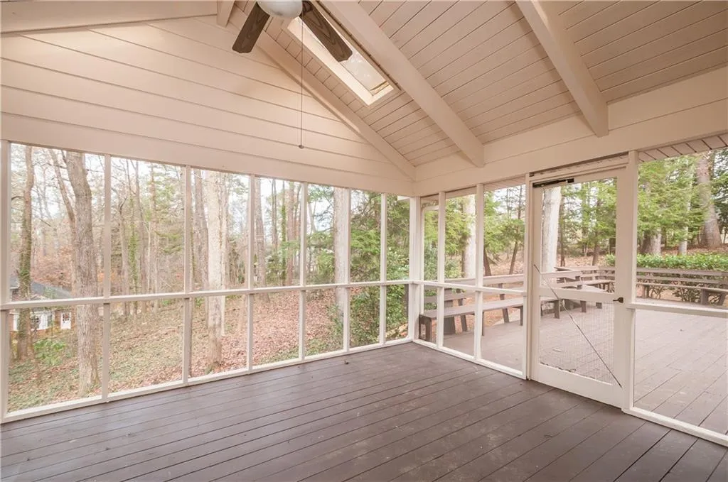 230 Skyridge Drive, Atlanta, Georgia 30350, 5 Bedrooms Bedrooms, ,3 BathroomsBathrooms,Residential,Sold,230 Skyridge Drive,5742618