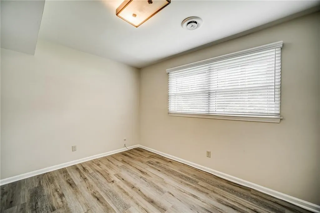 200 W Spalding Drive, Sandy Springs, Georgia 30328, 4 Bedrooms Bedrooms, ,3 BathroomsBathrooms,Residential,Sold,200 W Spalding Drive,6886516