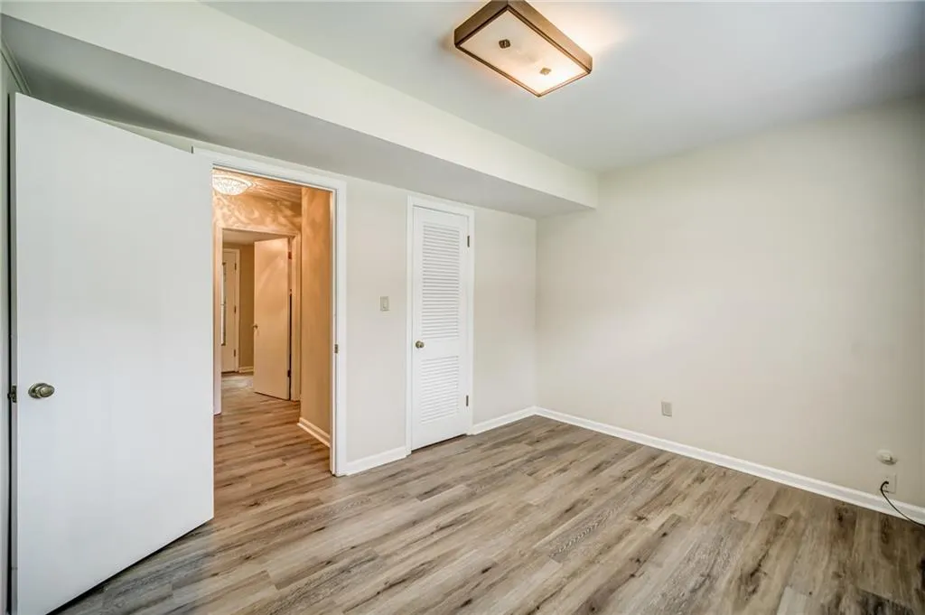 200 W Spalding Drive, Sandy Springs, Georgia 30328, 4 Bedrooms Bedrooms, ,3 BathroomsBathrooms,Residential,Sold,200 W Spalding Drive,6886516