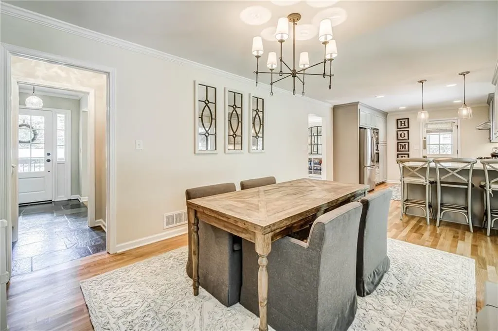 200 W Spalding Drive, Sandy Springs, Georgia 30328, 4 Bedrooms Bedrooms, ,3 BathroomsBathrooms,Residential,Sold,200 W Spalding Drive,6886516