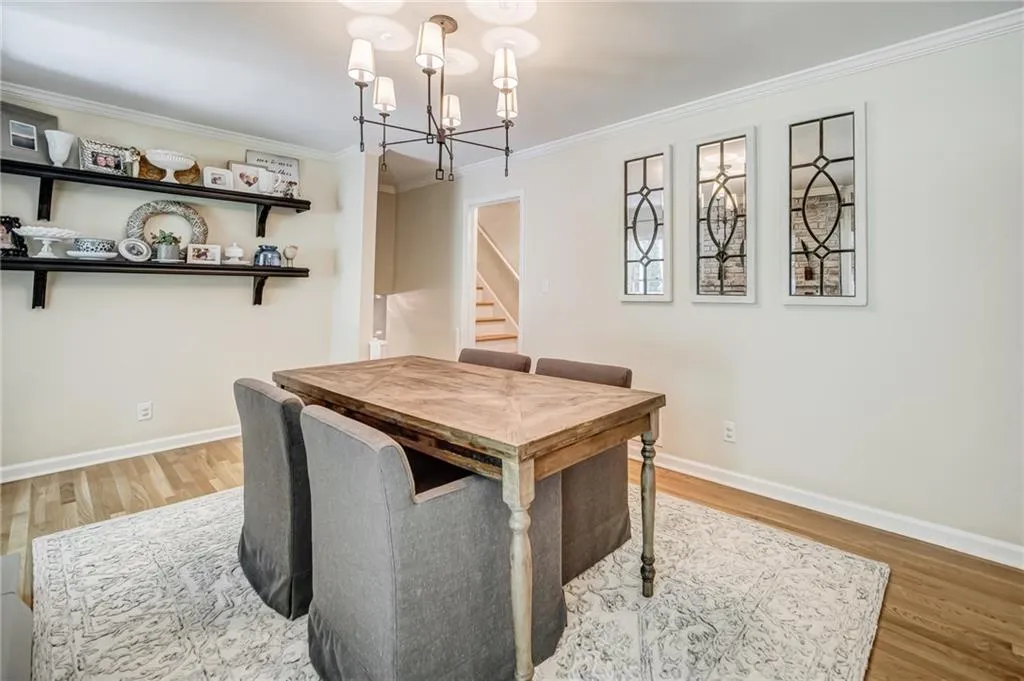 200 W Spalding Drive, Sandy Springs, Georgia 30328, 4 Bedrooms Bedrooms, ,3 BathroomsBathrooms,Residential,Sold,200 W Spalding Drive,6886516