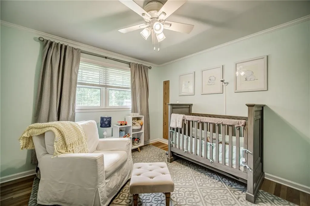 200 W Spalding Drive, Sandy Springs, Georgia 30328, 4 Bedrooms Bedrooms, ,3 BathroomsBathrooms,Residential,Sold,200 W Spalding Drive,6886516