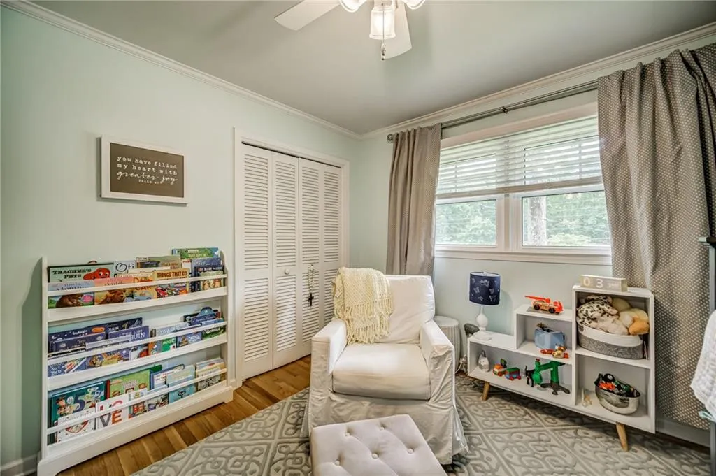 200 W Spalding Drive, Sandy Springs, Georgia 30328, 4 Bedrooms Bedrooms, ,3 BathroomsBathrooms,Residential,Sold,200 W Spalding Drive,6886516