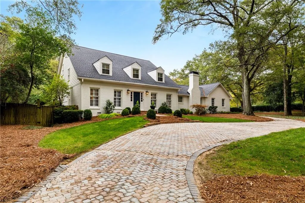 1025 Old Powers Ferry Road, Atlanta, Georgia 30327, 5 Bedrooms Bedrooms, ,3 BathroomsBathrooms,Residential,Sold,1025 Old Powers Ferry Road,7481780