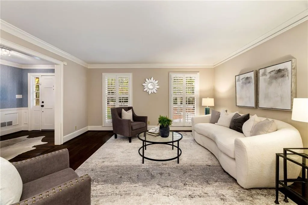 1025 Old Powers Ferry Road, Atlanta, Georgia 30327, 5 Bedrooms Bedrooms, ,3 BathroomsBathrooms,Residential,Sold,1025 Old Powers Ferry Road,7481780