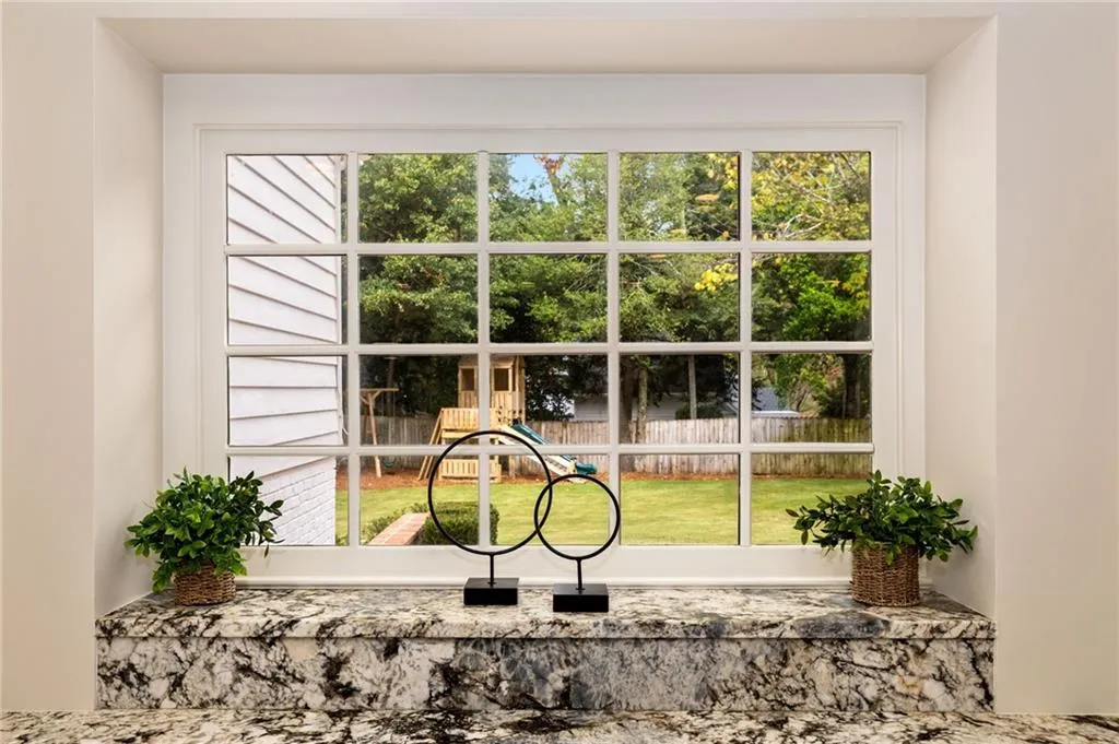 1025 Old Powers Ferry Road, Atlanta, Georgia 30327, 5 Bedrooms Bedrooms, ,3 BathroomsBathrooms,Residential,Sold,1025 Old Powers Ferry Road,7481780