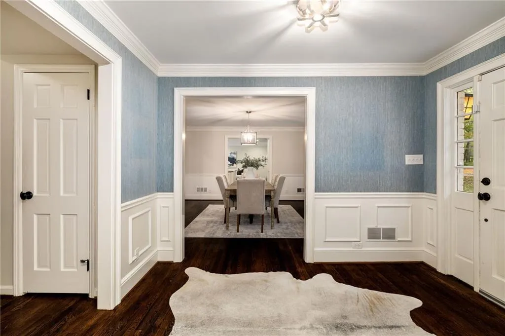 1025 Old Powers Ferry Road, Atlanta, Georgia 30327, 5 Bedrooms Bedrooms, ,3 BathroomsBathrooms,Residential,Sold,1025 Old Powers Ferry Road,7481780