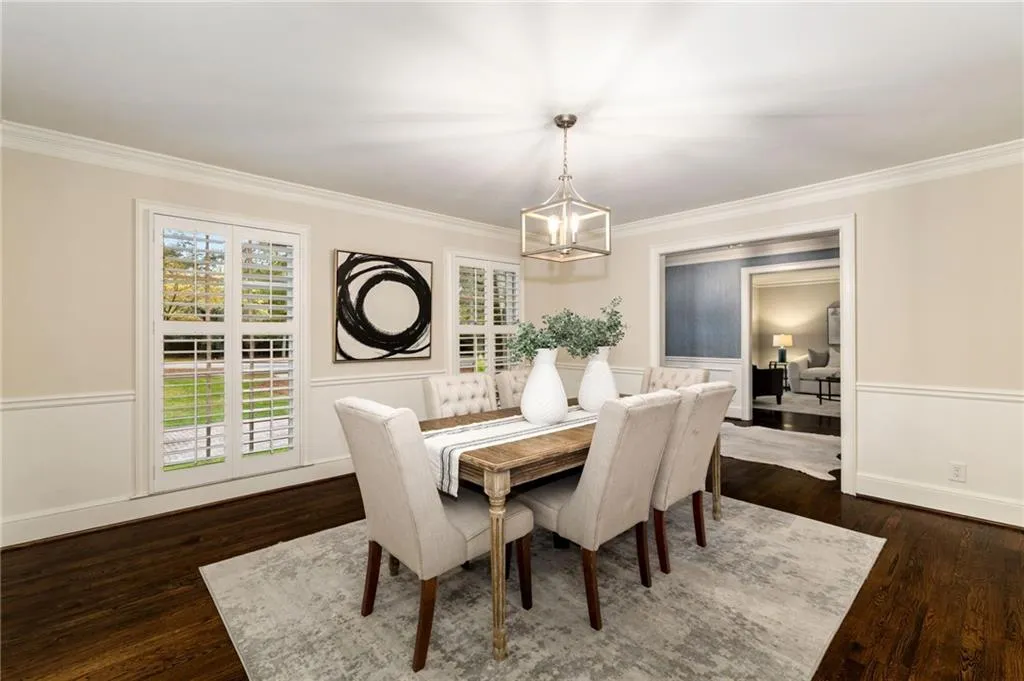 1025 Old Powers Ferry Road, Atlanta, Georgia 30327, 5 Bedrooms Bedrooms, ,3 BathroomsBathrooms,Residential,Sold,1025 Old Powers Ferry Road,7481780