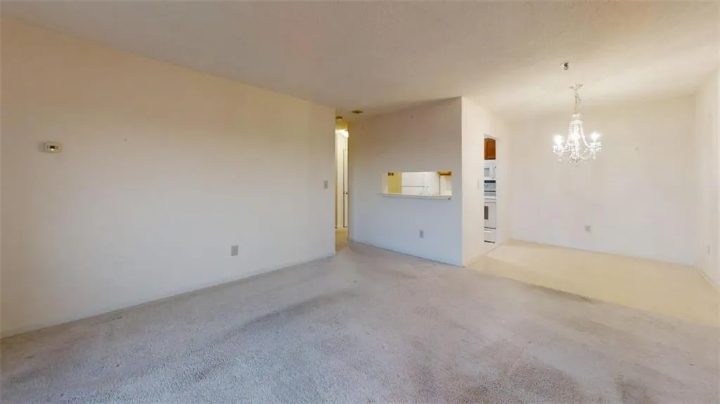 300 Johnson Ferry Road Ne Unit B501, Sandy Springs, Georgia 30328, 1 Bedroom Bedrooms, ,1 BathroomBathrooms,Residential,Sold,300 Johnson Ferry Road Ne Unit B501,7163862