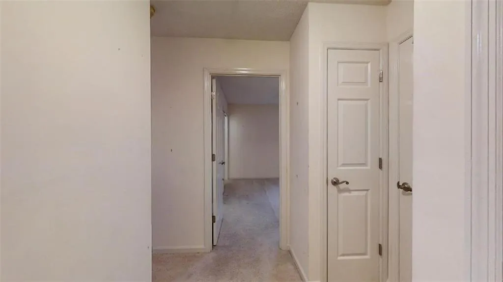 300 Johnson Ferry Road Ne Unit B501, Sandy Springs, Georgia 30328, 1 Bedroom Bedrooms, ,1 BathroomBathrooms,Residential,Sold,300 Johnson Ferry Road Ne Unit B501,7163862