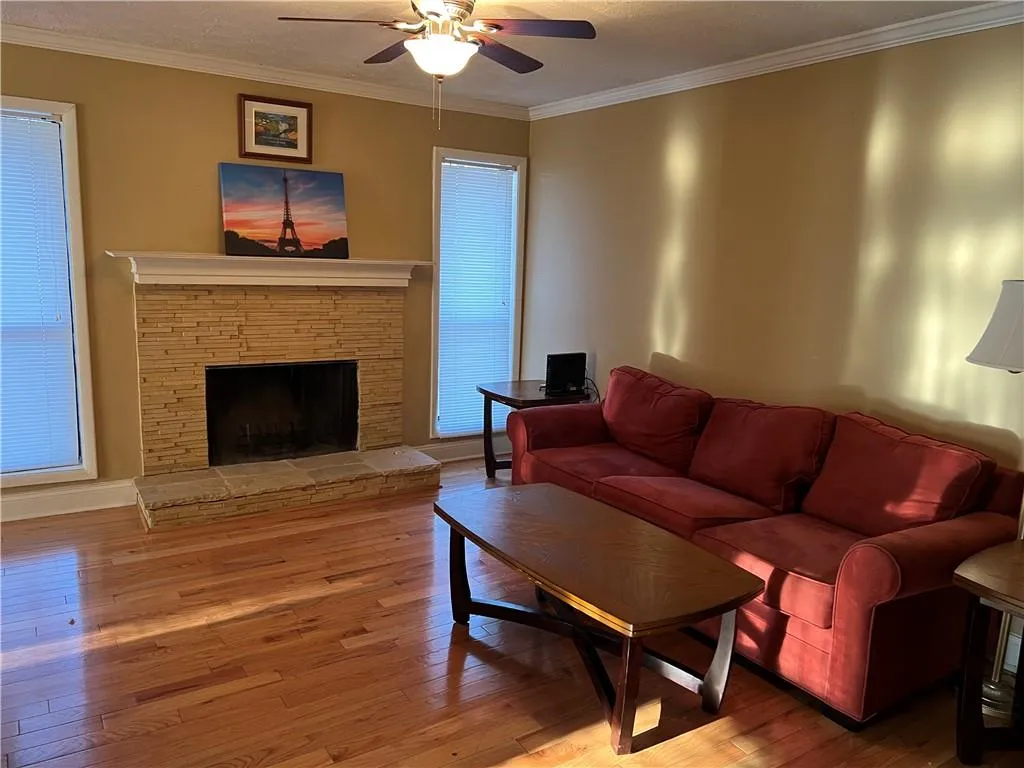 9400 Roberts Drive Unit 5f, Sandy Springs, Georgia 30350, 2 Bedrooms Bedrooms, ,2 BathroomsBathrooms,Residential,Sold,9400 Roberts Drive Unit 5f,7012056