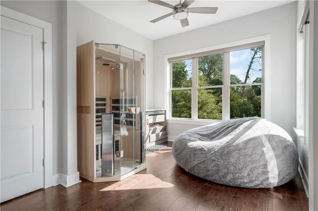 6095 Boylston Drive, Sandy Springs, Georgia 30328, 2 Bedrooms Bedrooms, ,2 BathroomsBathrooms,Residential,Sold,6095 Boylston Drive,6790041