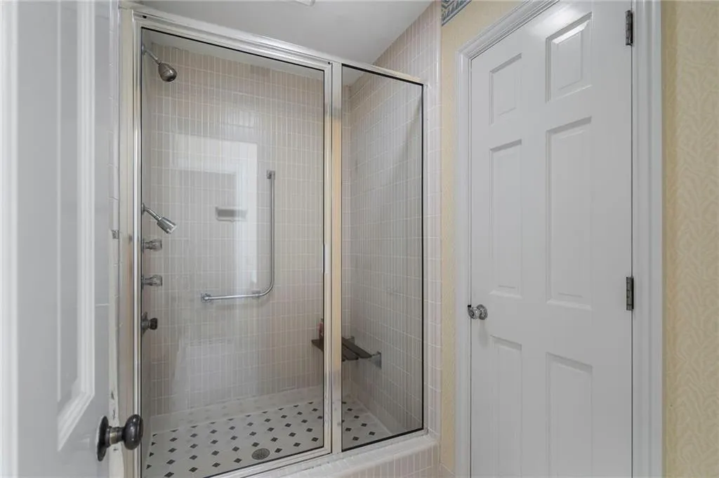 6206 Mountain Brook Way, Atlanta, Georgia 30328, 5 Bedrooms Bedrooms, ,4 BathroomsBathrooms,Residential,For Sale,6206 Mountain Brook Way,7634170
