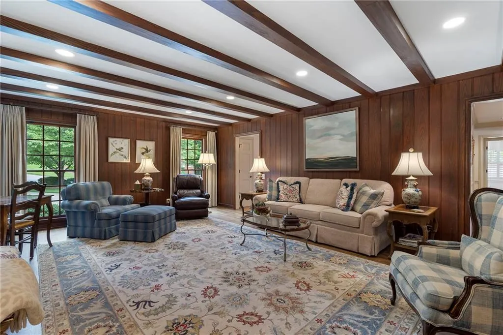 6206 Mountain Brook Way, Atlanta, Georgia 30328, 5 Bedrooms Bedrooms, ,4 BathroomsBathrooms,Residential,For Sale,6206 Mountain Brook Way,7634170