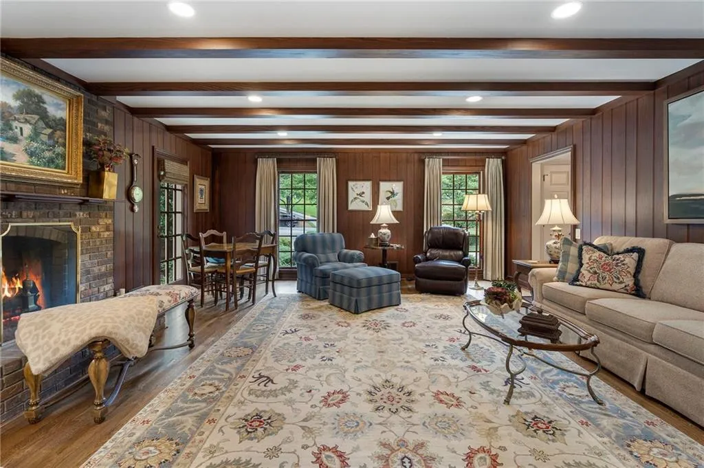 Every part of this house has floor to ceiling windows for incredible nature light.