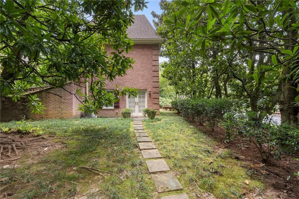 6206 Mountain Brook Way, Atlanta, Georgia 30328, 5 Bedrooms Bedrooms, ,4 BathroomsBathrooms,Residential,For Sale,6206 Mountain Brook Way,7634170
