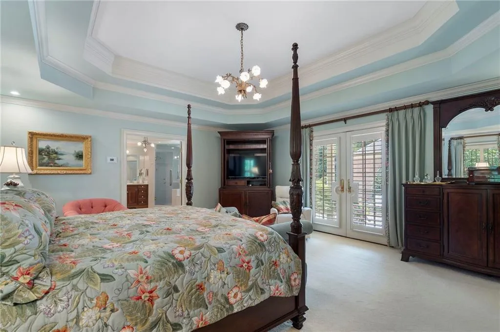 6206 Mountain Brook Way, Atlanta, Georgia 30328, 5 Bedrooms Bedrooms, ,4 BathroomsBathrooms,Residential,For Sale,6206 Mountain Brook Way,7634170