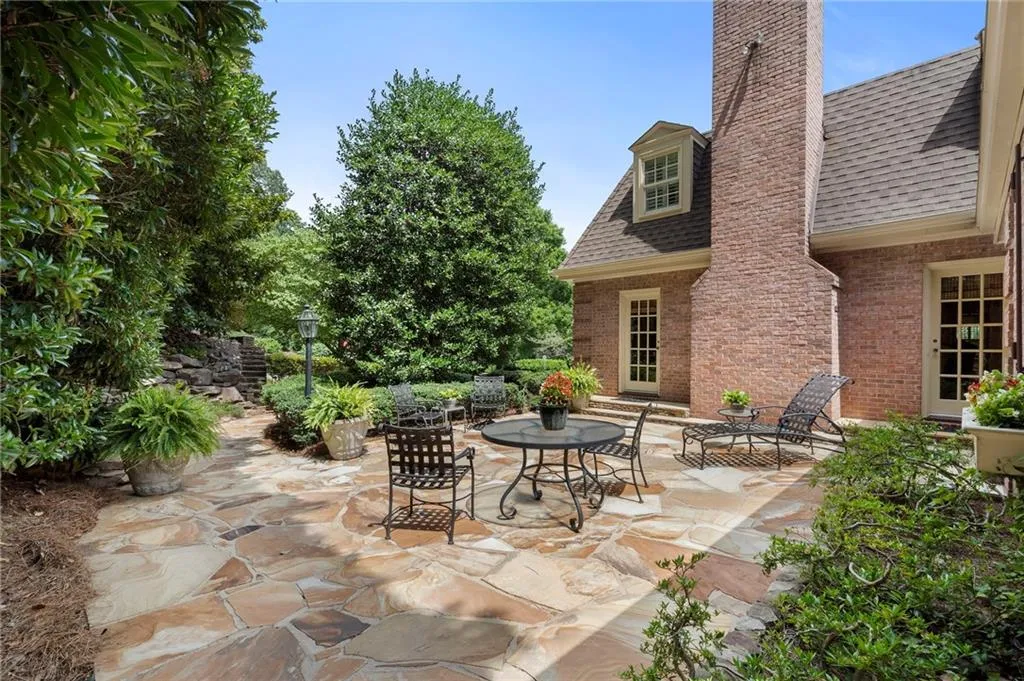 6206 Mountain Brook Way, Atlanta, Georgia 30328, 5 Bedrooms Bedrooms, ,4 BathroomsBathrooms,Residential,For Sale,6206 Mountain Brook Way,7634170