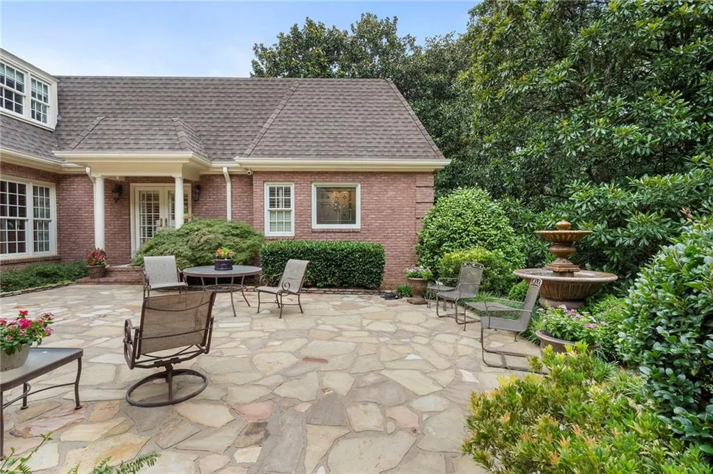 6206 Mountain Brook Way, Atlanta, Georgia 30328, 5 Bedrooms Bedrooms, ,4 BathroomsBathrooms,Residential,For Sale,6206 Mountain Brook Way,7634170