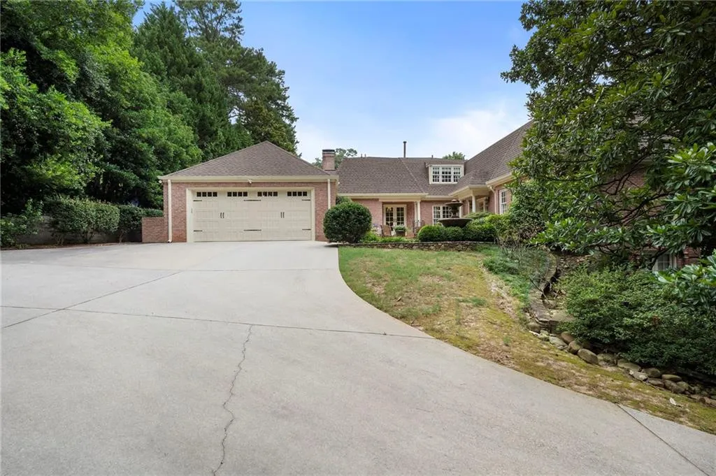 6206 Mountain Brook Way, Atlanta, Georgia 30328, 5 Bedrooms Bedrooms, ,4 BathroomsBathrooms,Residential,For Sale,6206 Mountain Brook Way,7634170