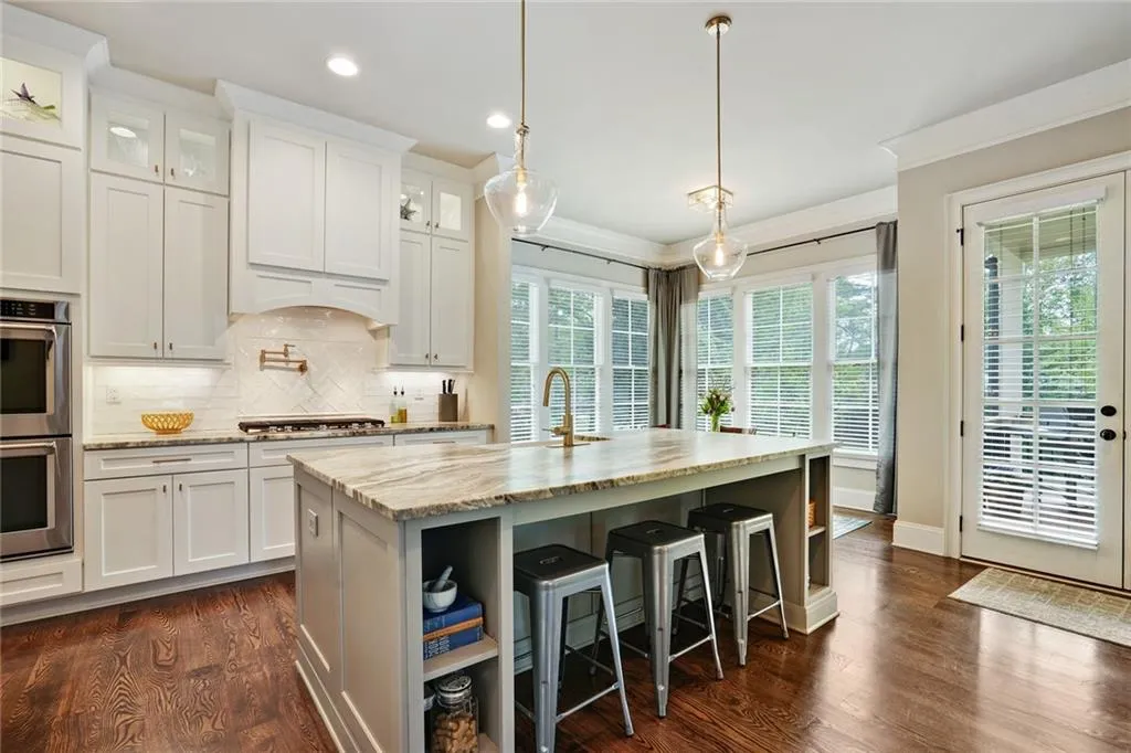 775 Sudbury Road, Sandy Springs, Georgia 30328, 4 Bedrooms Bedrooms, ,4 BathroomsBathrooms,Residential,Sold,775 Sudbury Road,7202796