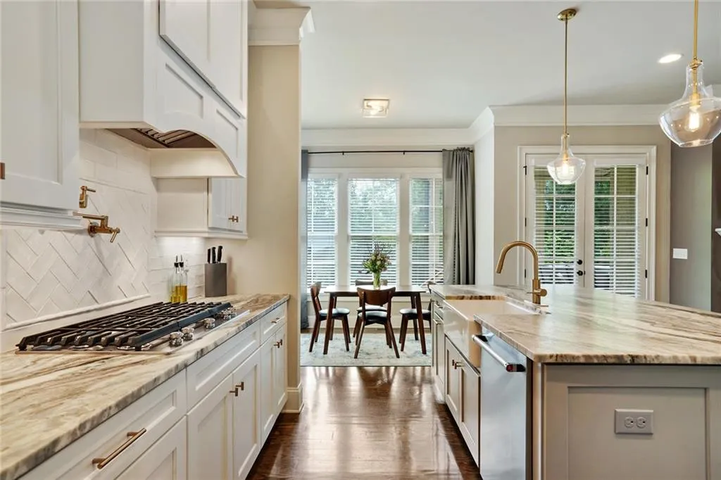 775 Sudbury Road, Sandy Springs, Georgia 30328, 4 Bedrooms Bedrooms, ,4 BathroomsBathrooms,Residential,Sold,775 Sudbury Road,7202796