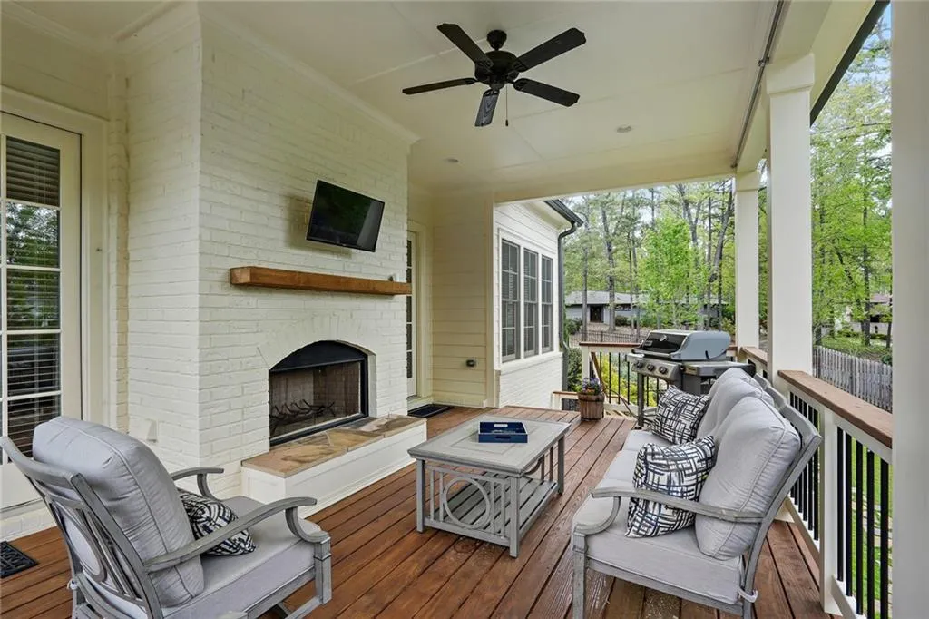 775 Sudbury Road, Sandy Springs, Georgia 30328, 4 Bedrooms Bedrooms, ,4 BathroomsBathrooms,Residential,Sold,775 Sudbury Road,7202796