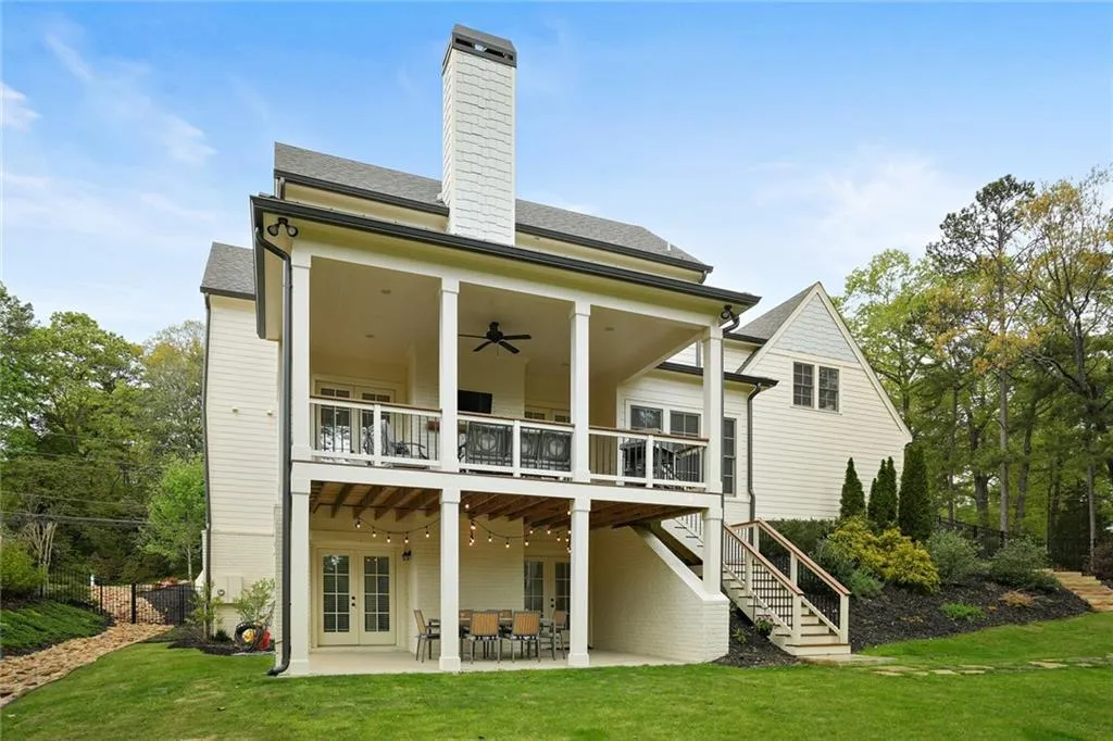 775 Sudbury Road, Sandy Springs, Georgia 30328, 4 Bedrooms Bedrooms, ,4 BathroomsBathrooms,Residential,Sold,775 Sudbury Road,7202796
