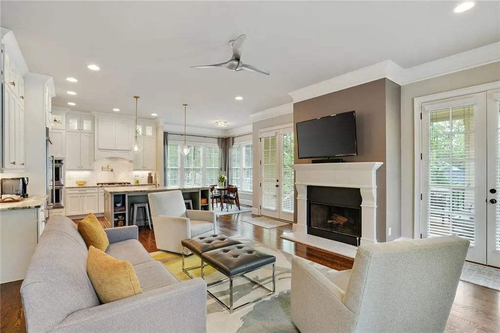 775 Sudbury Road, Sandy Springs, Georgia 30328, 4 Bedrooms Bedrooms, ,4 BathroomsBathrooms,Residential,Sold,775 Sudbury Road,7202796