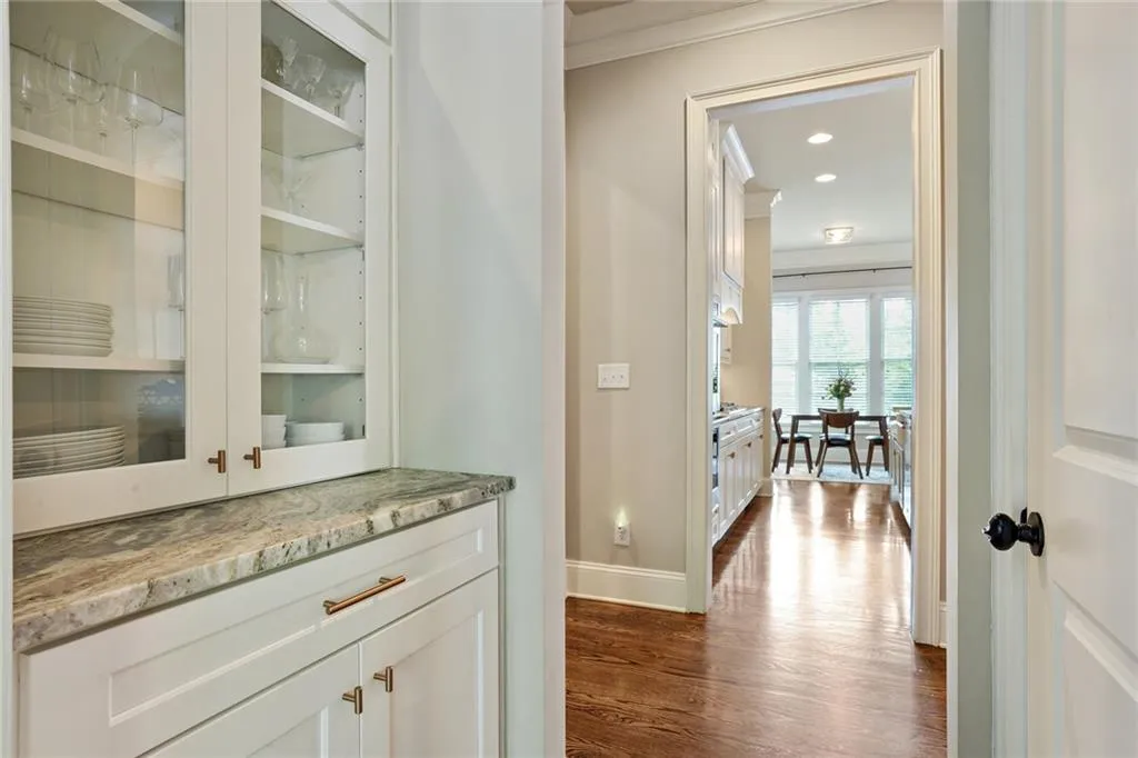775 Sudbury Road, Sandy Springs, Georgia 30328, 4 Bedrooms Bedrooms, ,4 BathroomsBathrooms,Residential,Sold,775 Sudbury Road,7202796