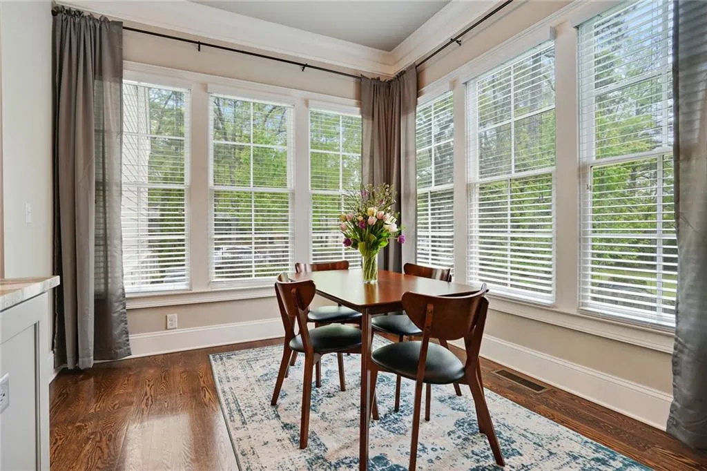 775 Sudbury Road, Sandy Springs, Georgia 30328, 4 Bedrooms Bedrooms, ,4 BathroomsBathrooms,Residential,Sold,775 Sudbury Road,7202796