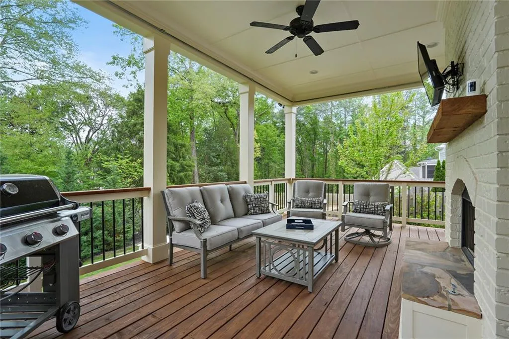 775 Sudbury Road, Sandy Springs, Georgia 30328, 4 Bedrooms Bedrooms, ,4 BathroomsBathrooms,Residential,Sold,775 Sudbury Road,7202796