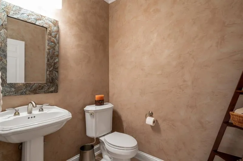 430 Brookview Circle, Sandy Springs, Georgia 30339, 4 Bedrooms Bedrooms, ,2 BathroomsBathrooms,Residential,Sold,430 Brookview Circle,6641633