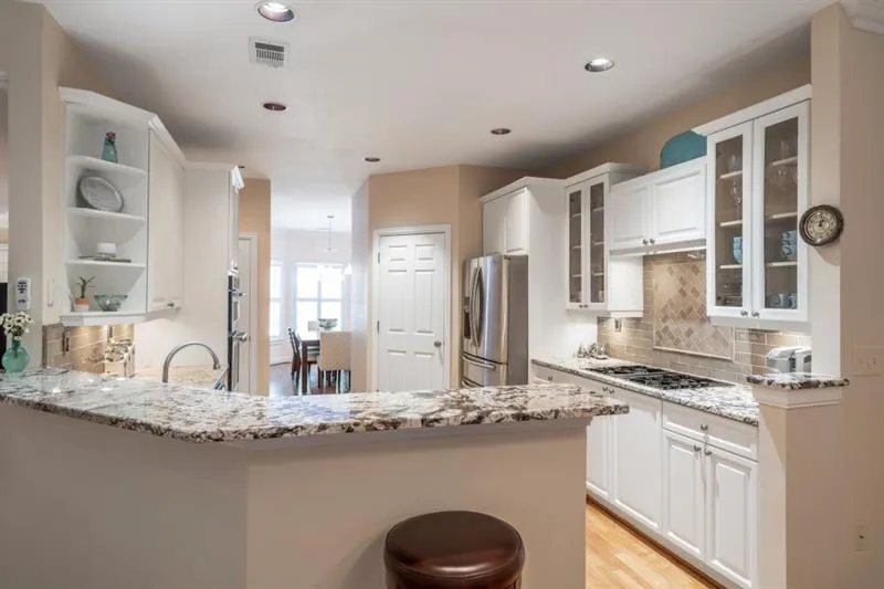 430 Brookview Circle, Sandy Springs, Georgia 30339, 4 Bedrooms Bedrooms, ,2 BathroomsBathrooms,Residential,Sold,430 Brookview Circle,6641633