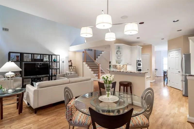 430 Brookview Circle, Sandy Springs, Georgia 30339, 4 Bedrooms Bedrooms, ,2 BathroomsBathrooms,Residential,Sold,430 Brookview Circle,6641633