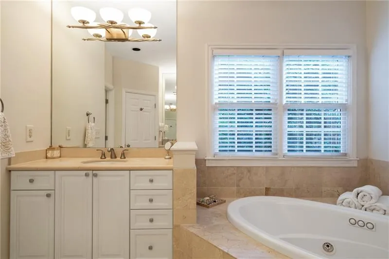 430 Brookview Circle, Sandy Springs, Georgia 30339, 4 Bedrooms Bedrooms, ,2 BathroomsBathrooms,Residential,Sold,430 Brookview Circle,6641633