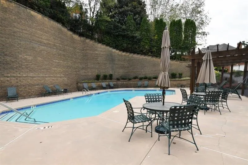 430 Brookview Circle, Sandy Springs, Georgia 30339, 4 Bedrooms Bedrooms, ,2 BathroomsBathrooms,Residential,Sold,430 Brookview Circle,6641633