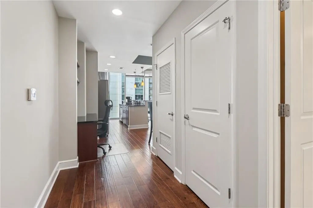 44 Peachtree Place Ne Unit 1829, Atlanta, Georgia 30309, 1 Bedroom Bedrooms, ,1 BathroomBathrooms,Residential,For Sale,44 Peachtree Place Ne Unit 1829,7609971