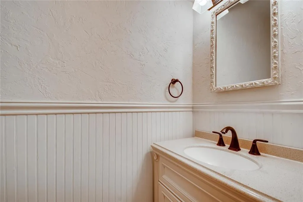 6113 Park Avenue Unit 11, Atlanta, Georgia 30342, 3 Bedrooms Bedrooms, ,2 BathroomsBathrooms,Residential,Sold,6113 Park Avenue Unit 11,6626783