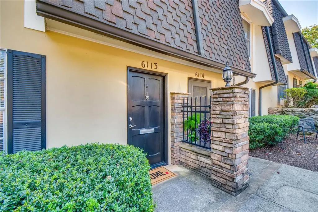 6113 Park Avenue Unit 11, Atlanta, Georgia 30342, 3 Bedrooms Bedrooms, ,2 BathroomsBathrooms,Residential,Sold,6113 Park Avenue Unit 11,6626783