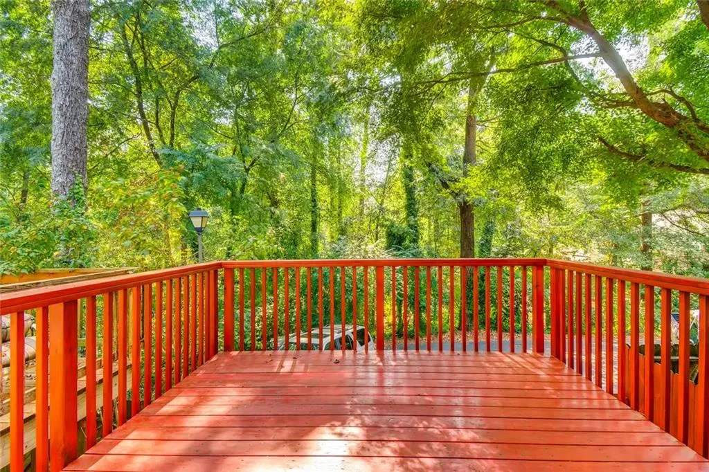 6113 Park Avenue Unit 11, Atlanta, Georgia 30342, 3 Bedrooms Bedrooms, ,2 BathroomsBathrooms,Residential,Sold,6113 Park Avenue Unit 11,6626783