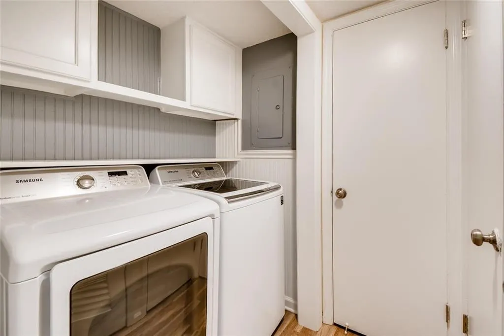 6113 Park Avenue Unit 11, Atlanta, Georgia 30342, 3 Bedrooms Bedrooms, ,2 BathroomsBathrooms,Residential,Sold,6113 Park Avenue Unit 11,6626783