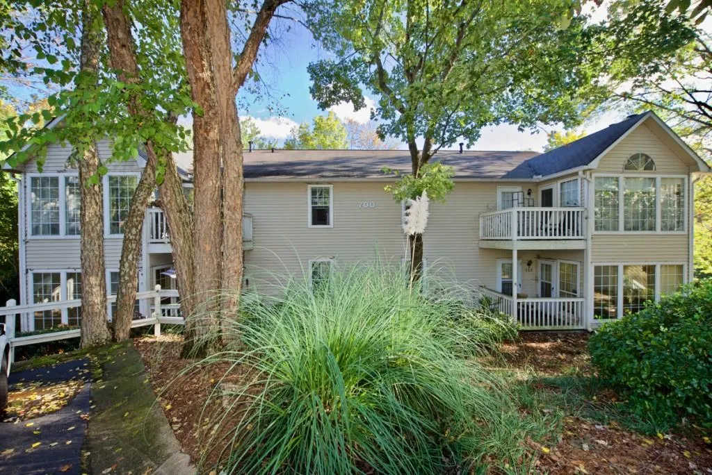 702 Gettysburg Place Unit 702, Atlanta, Georgia 30350, 2 Bedrooms Bedrooms, ,1 BathroomBathrooms,Residential,Sold,702 Gettysburg Place Unit 702,5926179